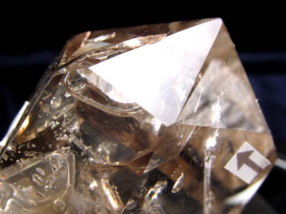 水入り水晶 エレスチャル 原石 置物 エンハイドクォーツ