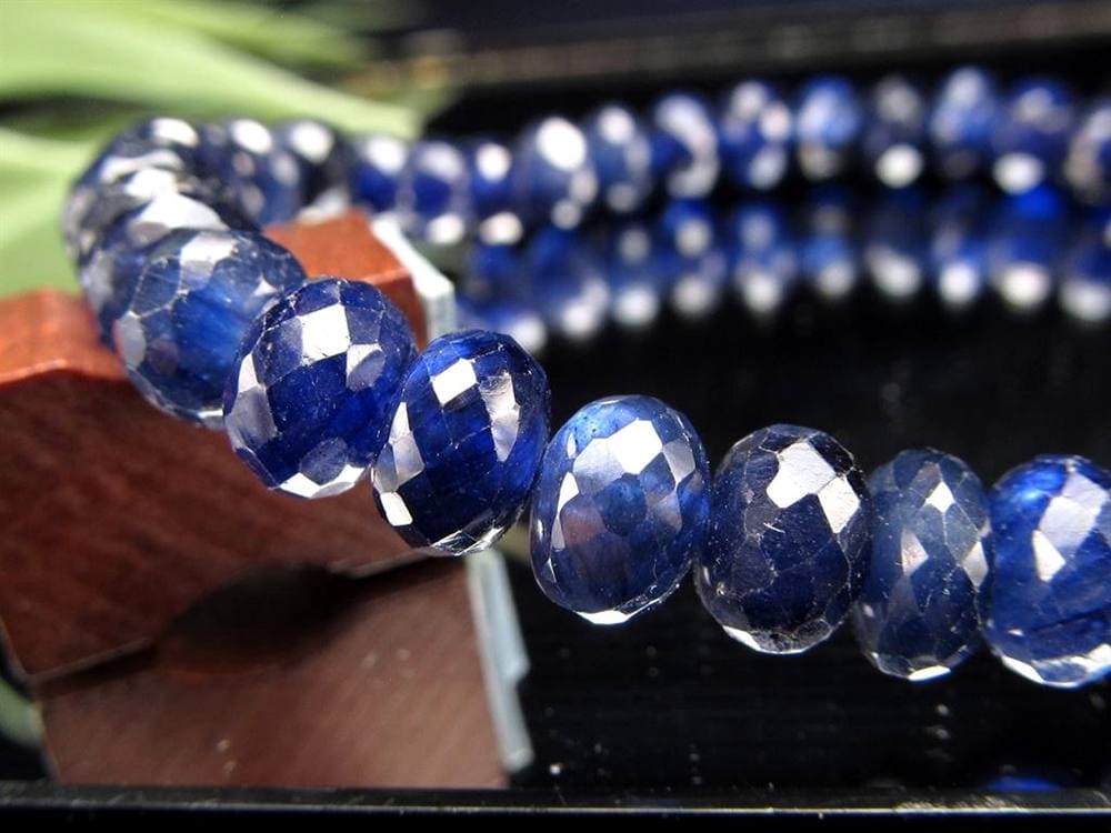 サファイア ブレスレット コランダム ボタンカット 9月の誕生石