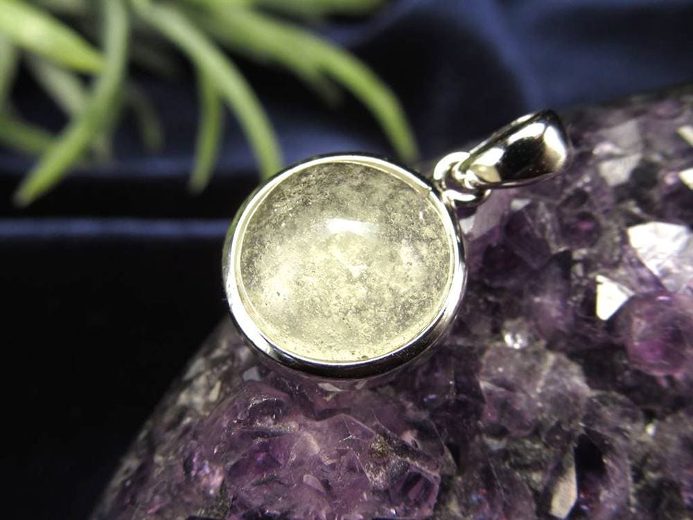 リビアングラス 隕石 アクセサリー ペンダント インパクトガラス