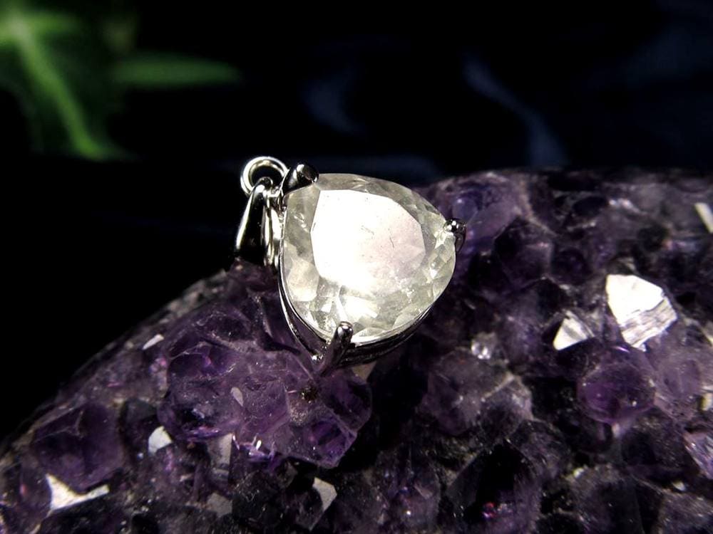 リビアングラス 隕石 アクセサリー ペンダント インパクトガラス