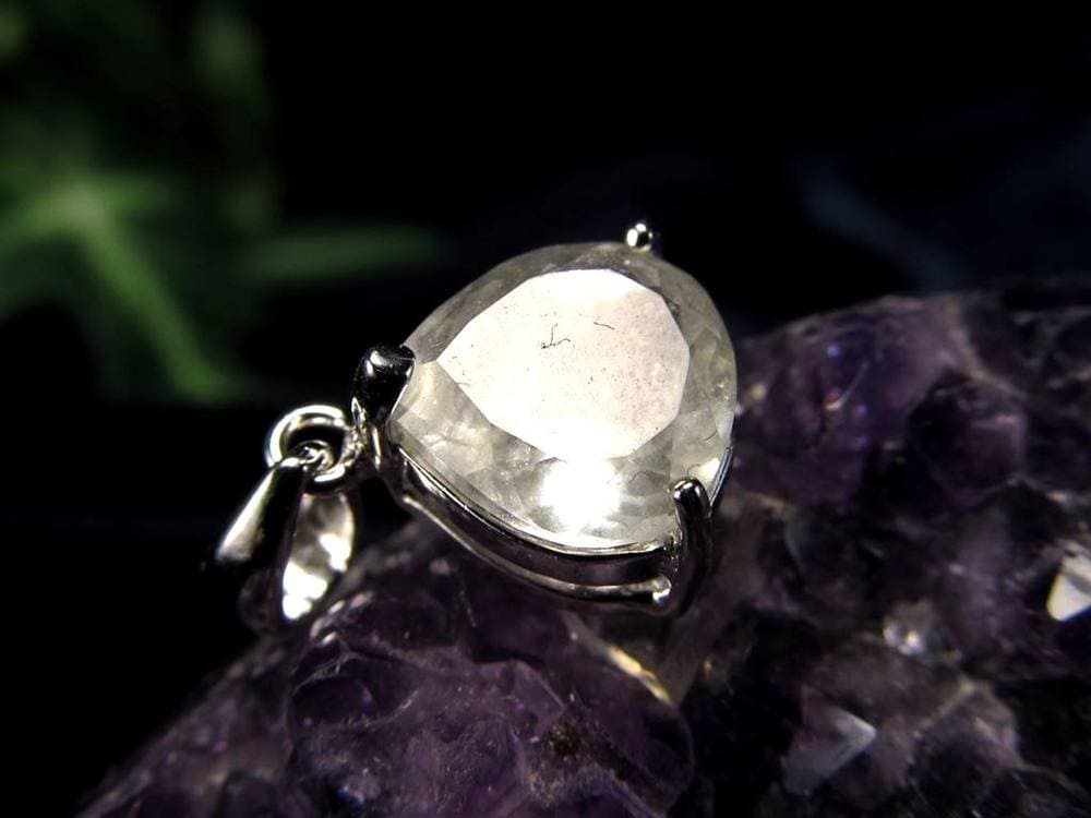 リビアングラス 隕石 アクセサリー ペンダント インパクトガラス