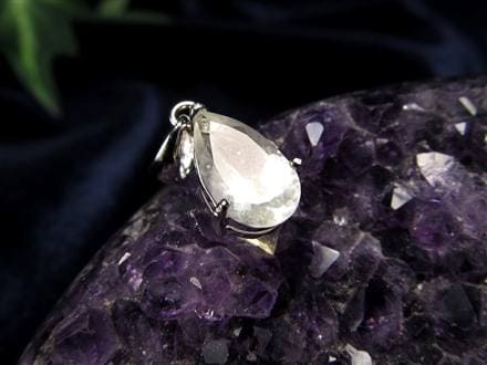 リビアングラス 隕石 アクセサリー ペンダント インパクトガラス