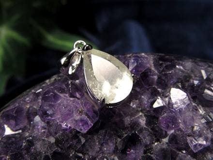 リビアングラス 隕石 アクセサリー ペンダント インパクトガラス