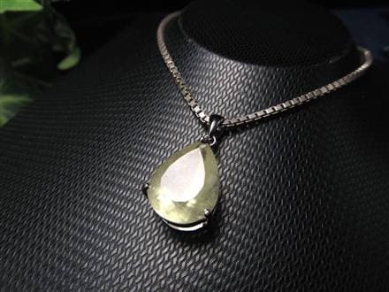 リビアングラス 隕石 アクセサリー ペンダント インパクトガラス