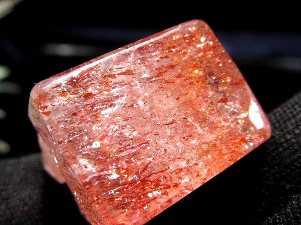 ファイアークォーツ レピドクロサイト ハーレクイン水晶 ファイヤークォーツ 彫刻置物 龍 玉璽