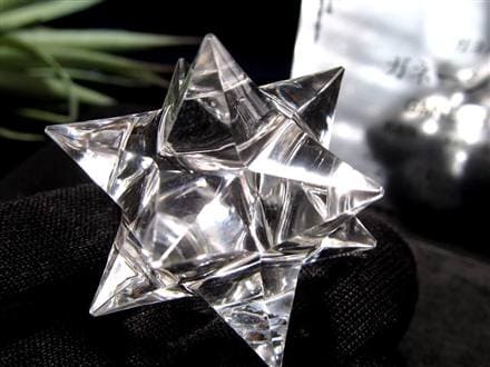 天然水晶 アステロイド 彫り 置物