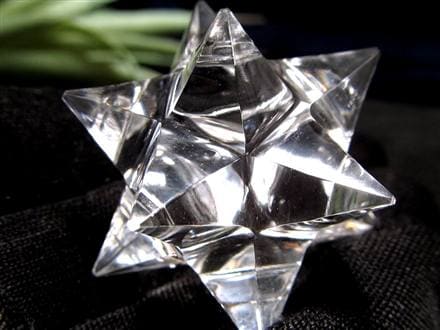 天然水晶 アステロイド 彫り 置物