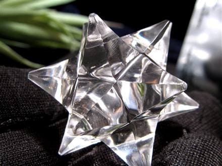 天然水晶 アステロイド 彫り 置物