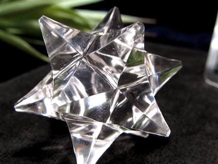 天然水晶 アステロイド 彫り 置物