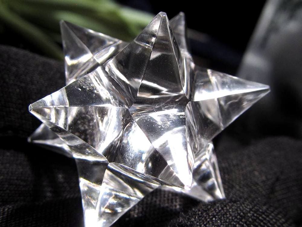天然水晶 アステロイド 彫り 置物
