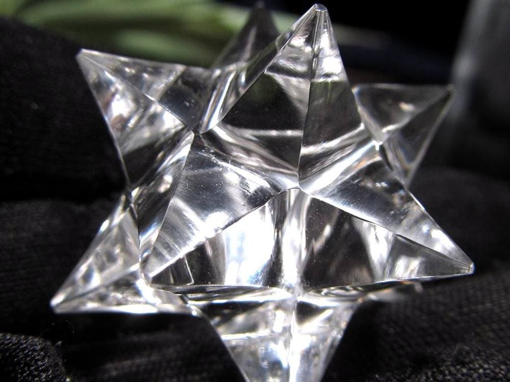 天然水晶 アステロイド 彫り 置物