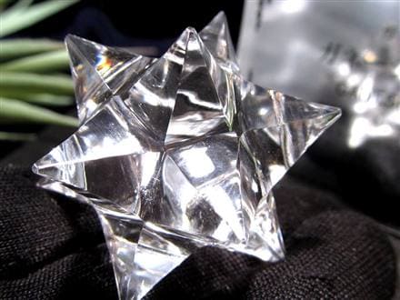 天然水晶 アステロイド 彫り 置物