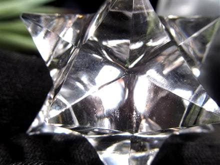 天然水晶 アステロイド 彫り 置物