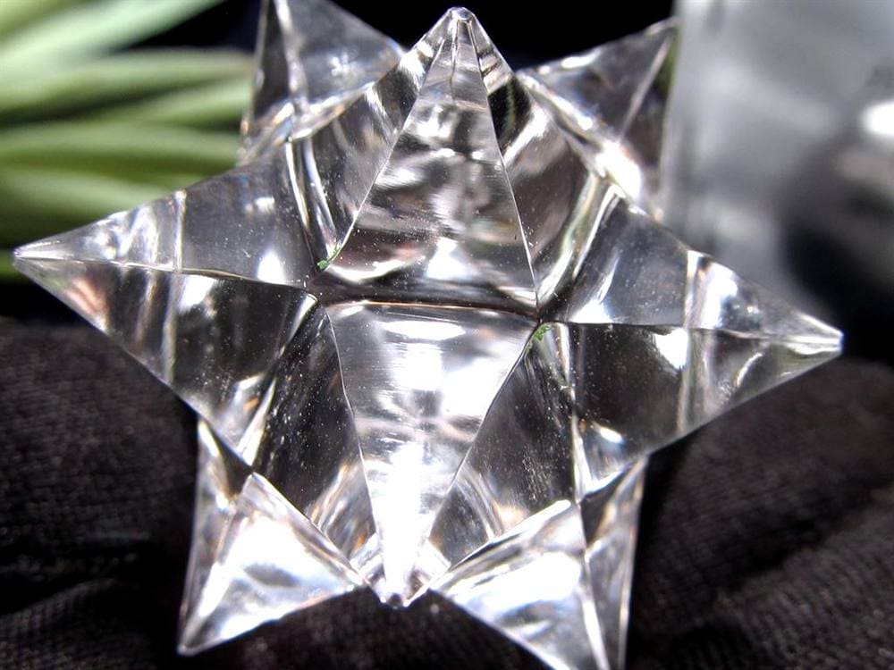 天然水晶 アステロイド 彫り 置物