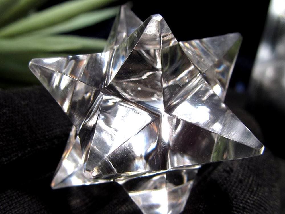 天然水晶 アステロイド 彫り 置物