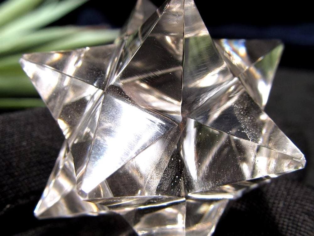 天然水晶 アステロイド 彫り 置物