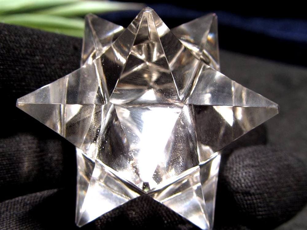 天然水晶 アステロイド 彫り 置物