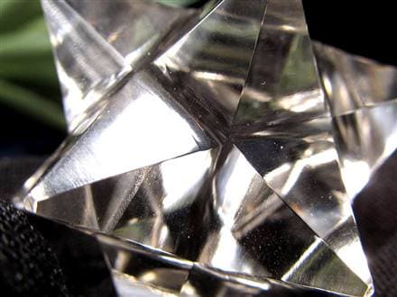 天然水晶 アステロイド 彫り 置物