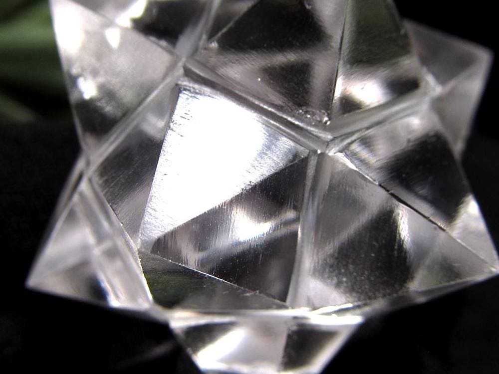 天然水晶 アステロイド 彫り 置物
