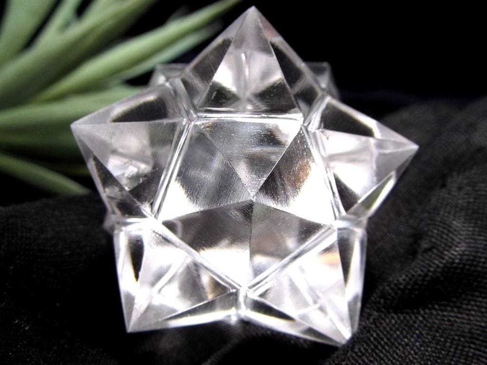 天然水晶 アステロイド 彫り 置物