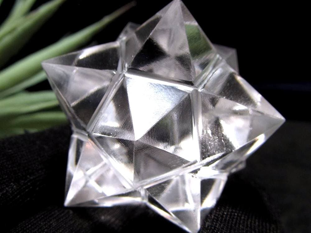 天然水晶 アステロイド 彫り 置物