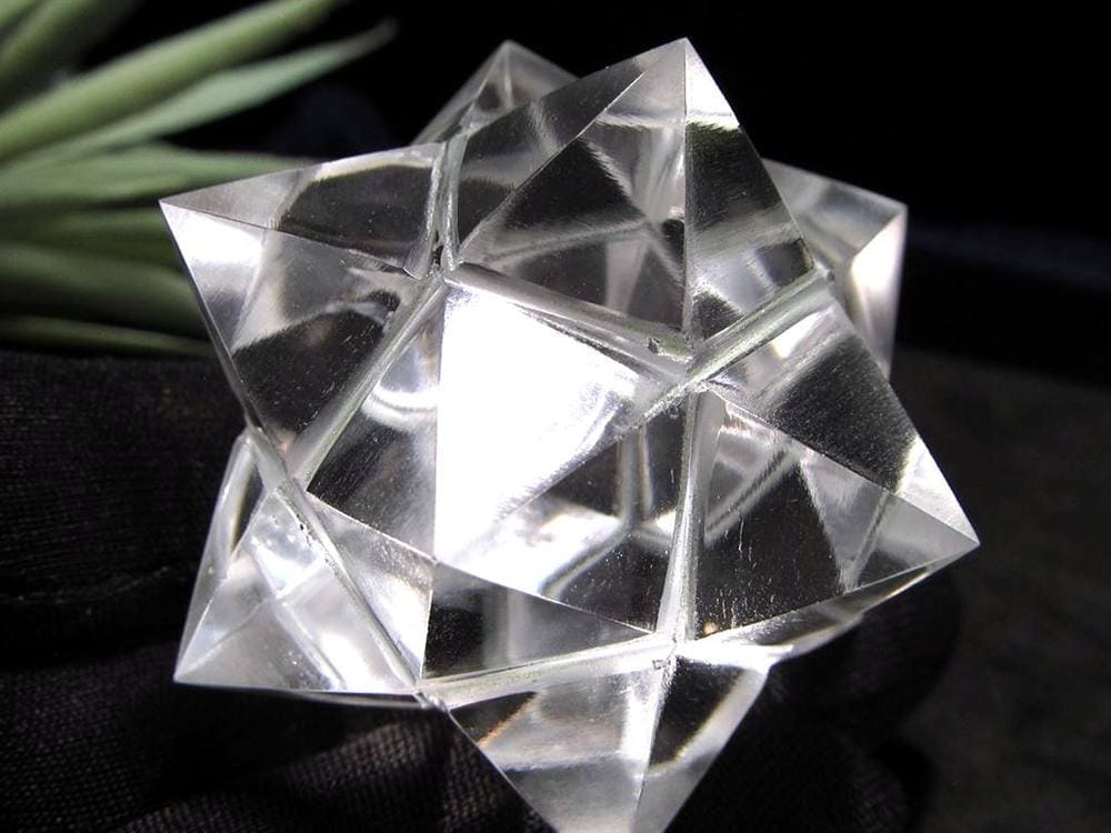天然水晶 アステロイド 彫り 置物