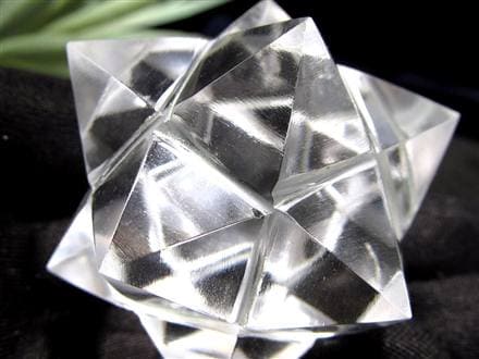 天然水晶 アステロイド 彫り 置物