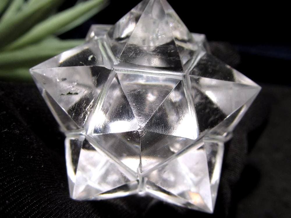 天然水晶 アステロイド 彫り 置物