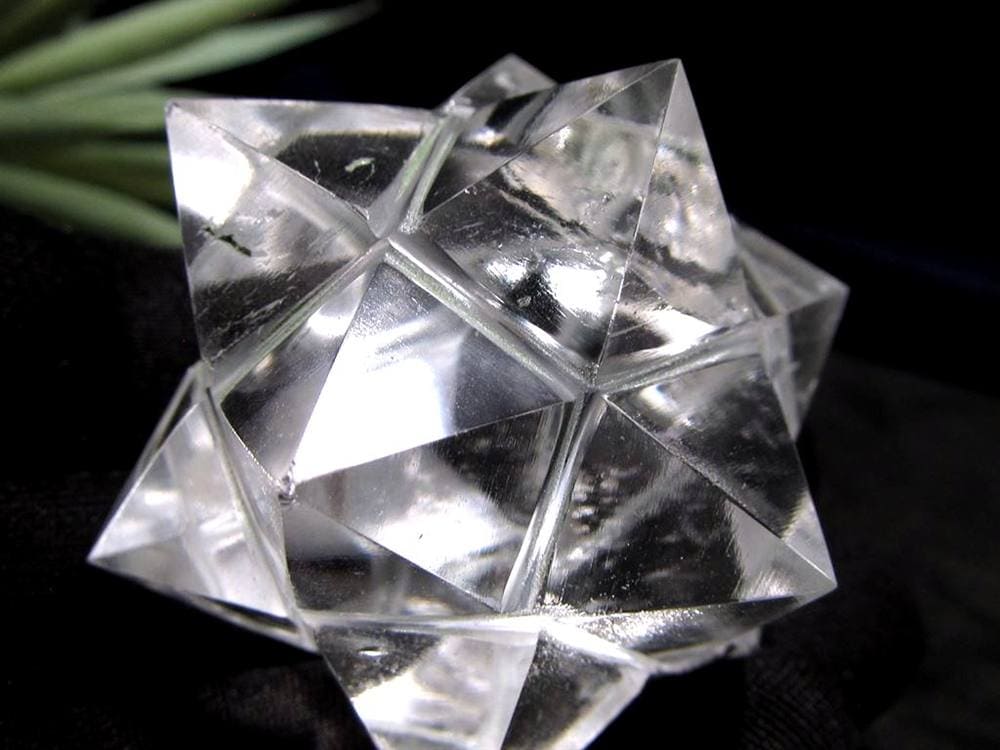 天然水晶 アステロイド 彫り 置物