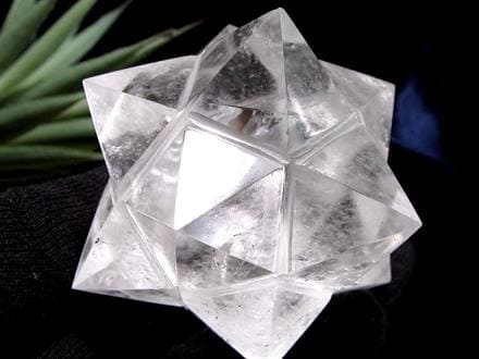 天然水晶 アステロイド 彫り 置物