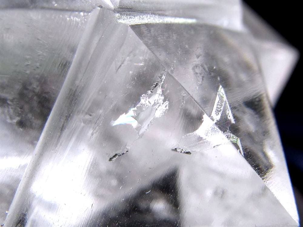天然水晶 アステロイド 彫り 置物