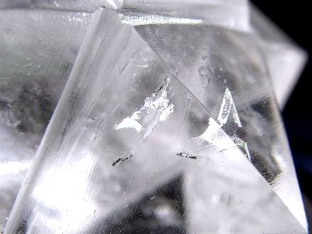 天然水晶 アステロイド 彫り 置物
