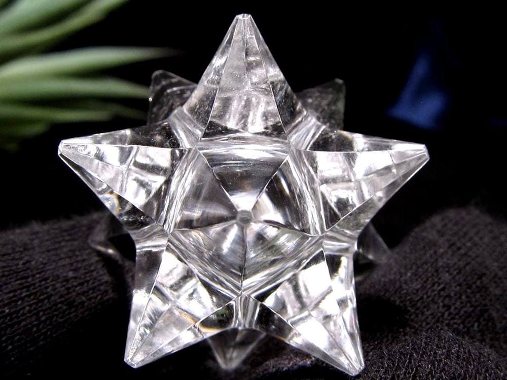 天然水晶 アステロイド 彫り 置物