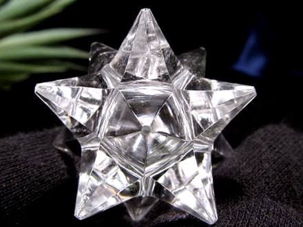 天然水晶 アステロイド 彫り 置物