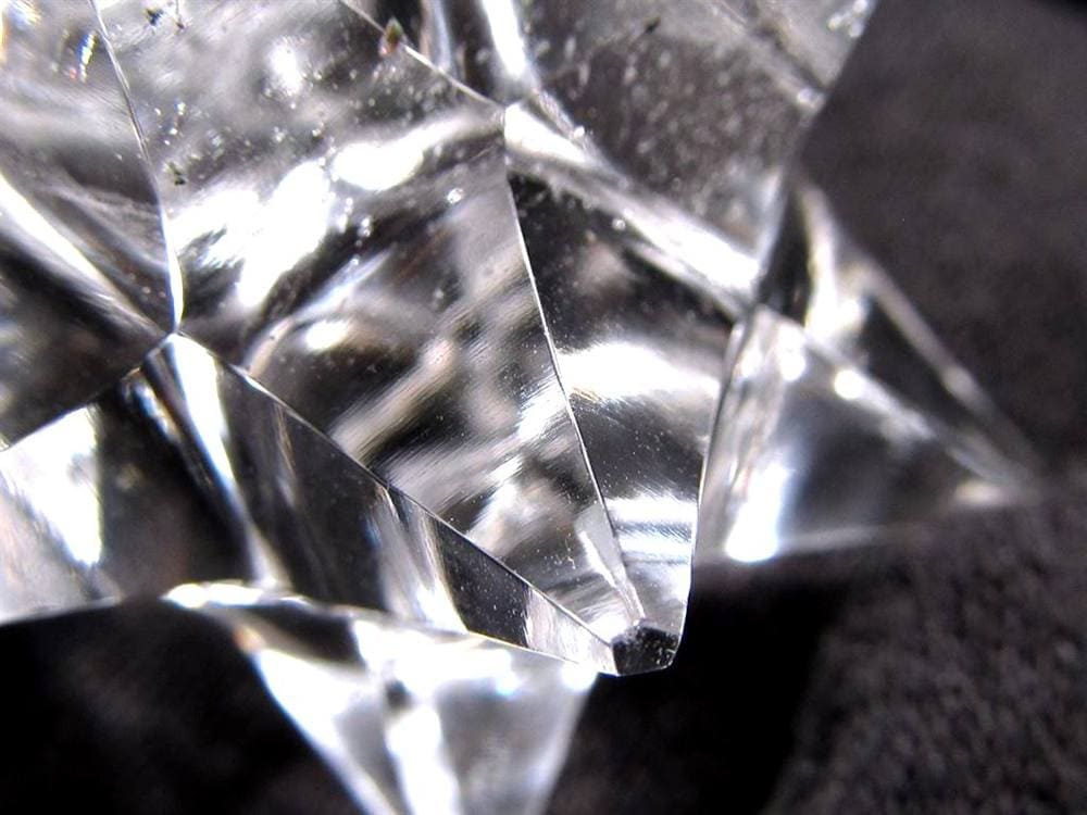 天然水晶 アステロイド 彫り 置物