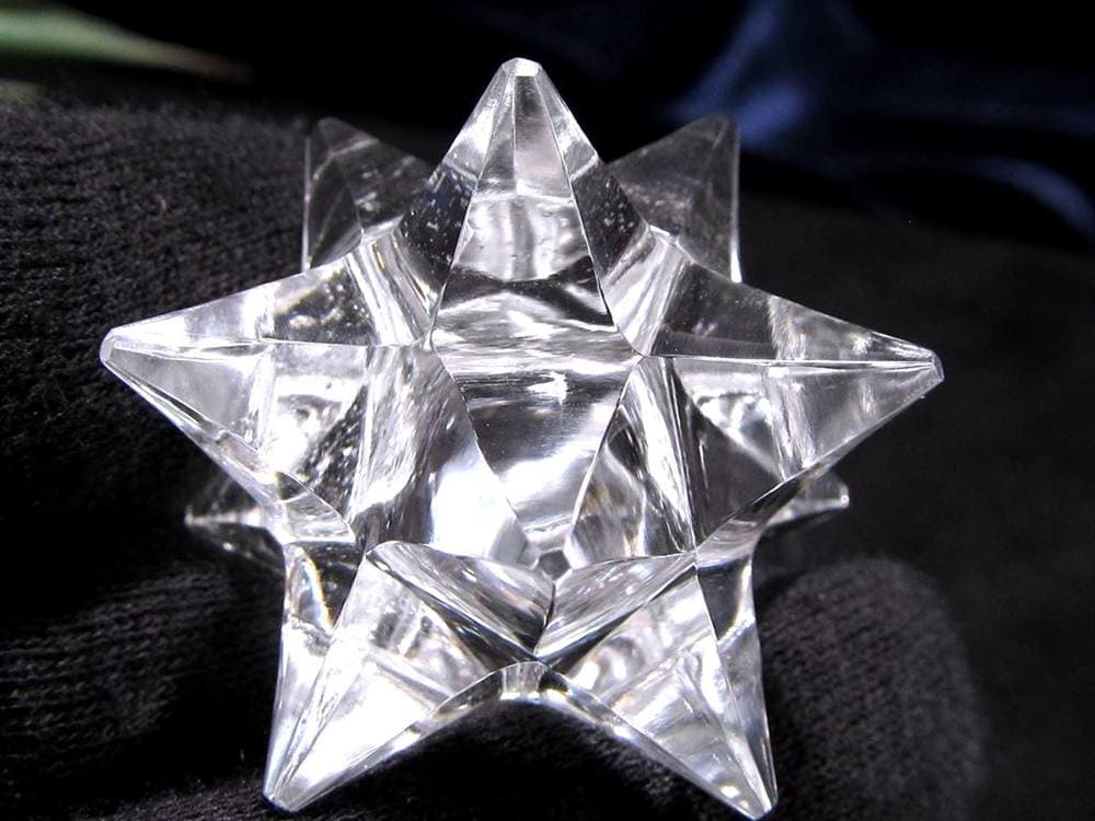 天然水晶 アステロイド 彫り 置物