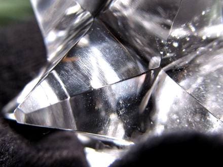天然水晶 アステロイド 彫り 置物