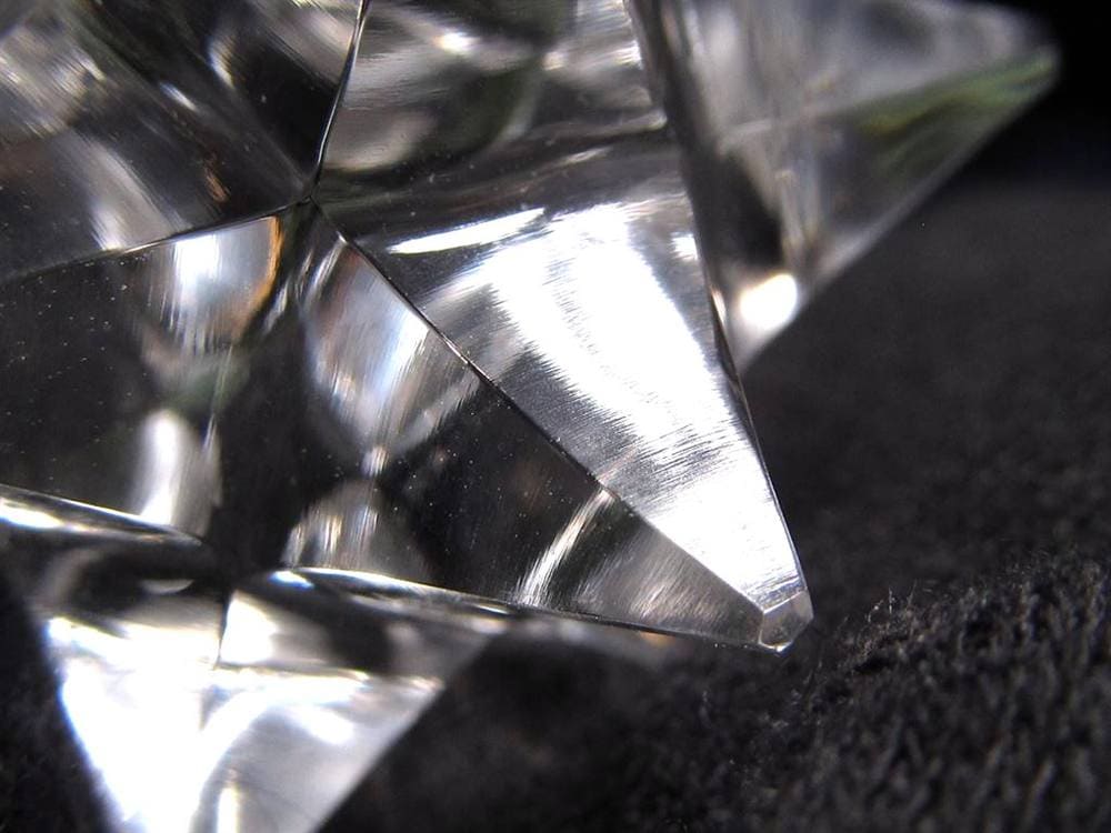 天然水晶 アステロイド 彫り 置物
