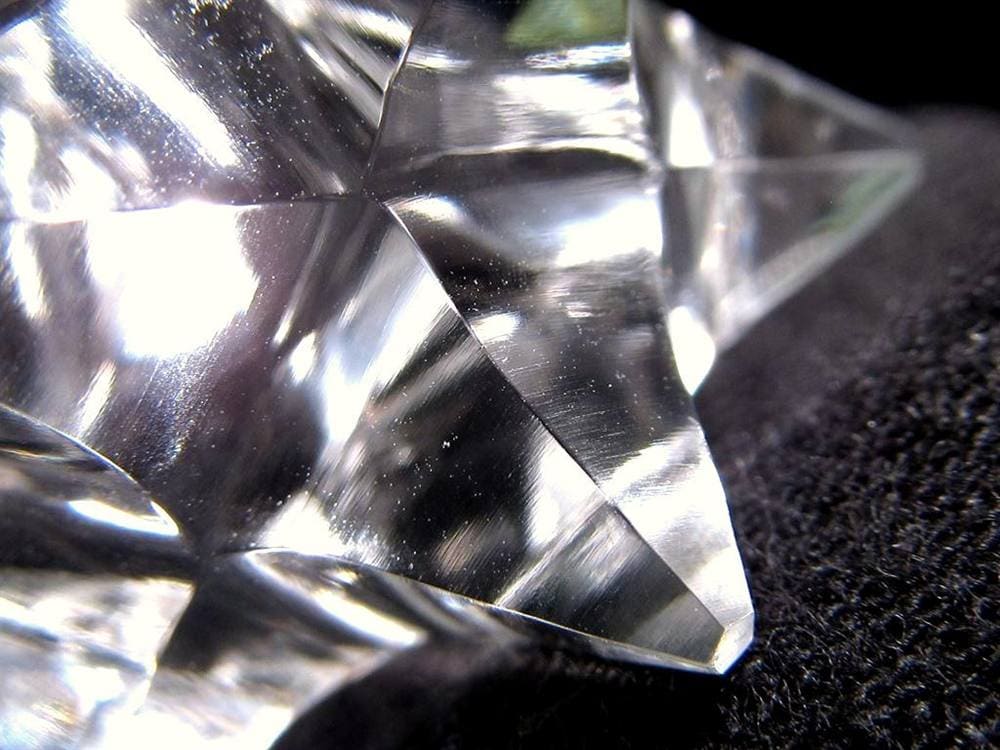 天然水晶 アステロイド 彫り 置物