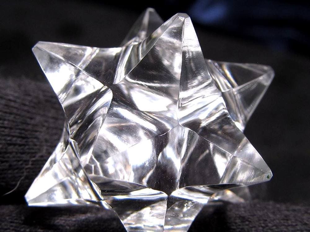 天然水晶 アステロイド 彫り 置物