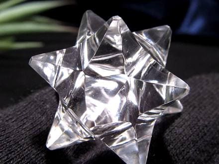 天然水晶 アステロイド 彫り 置物