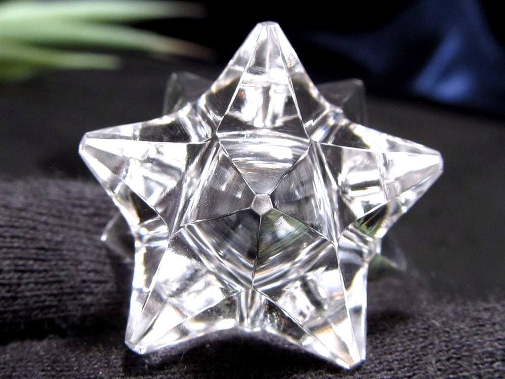 天然水晶 アステロイド 彫り 置物