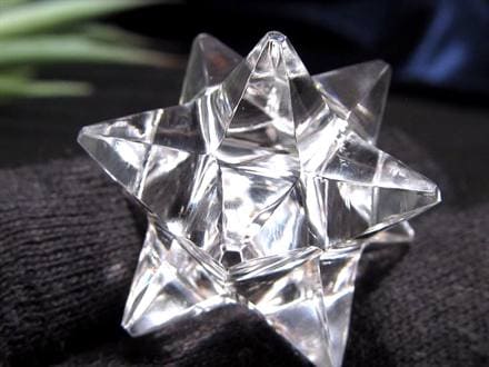 天然水晶 アステロイド 彫り 置物