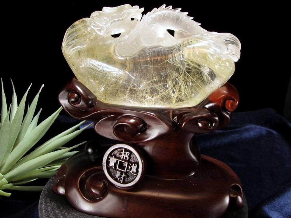 ルチルクォーツ 彫刻置物 ザギマウンテン グリーンルチル ヒーラー