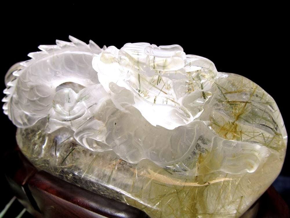 ルチルクォーツ 彫刻置物 ザギマウンテン グリーンルチル ヒーラー