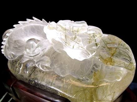 ルチルクォーツ 彫刻置物 ザギマウンテン グリーンルチル ヒーラー