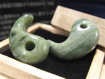 勾玉 日高翡翠 パワーストーン 天然石 国産