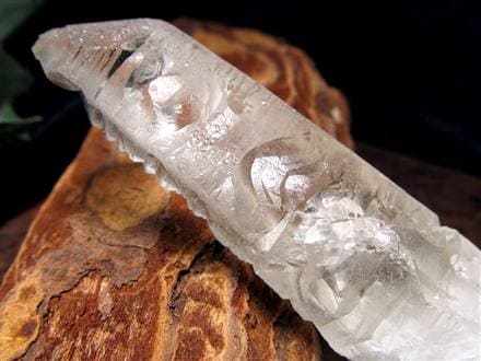 エッジドクォーツ 蝕像水晶 水晶 原石 ポイント