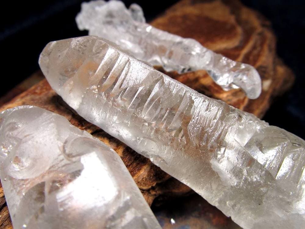 エッジドクォーツ 蝕像水晶 水晶 原石 ポイント