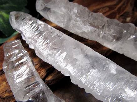 エッジドクォーツ 蝕像水晶 水晶 原石 ポイント